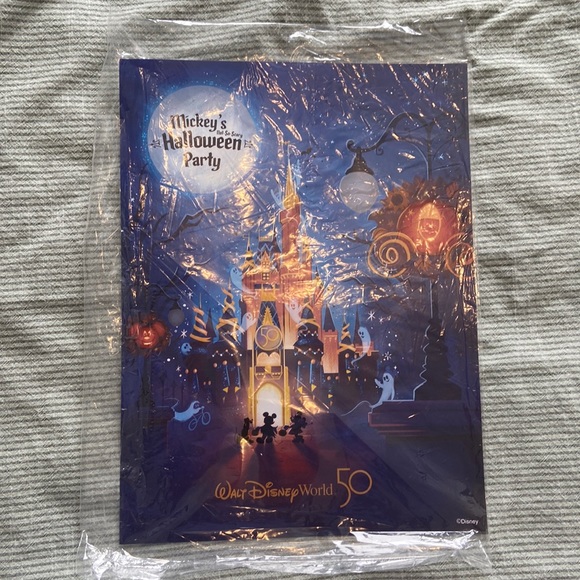 Mickey’s Not-So-Scary Halloween Party 2022 50th - Picture 2 of 3